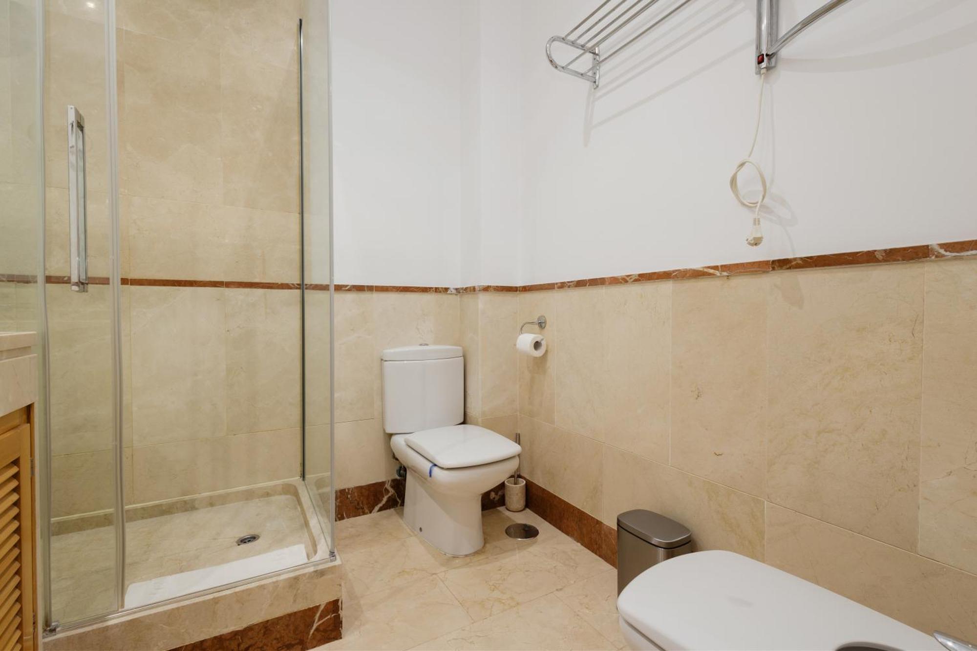 3 Bedroom Apartment, With Private Garden And Terrace, In Puerto Banus Apartamento
