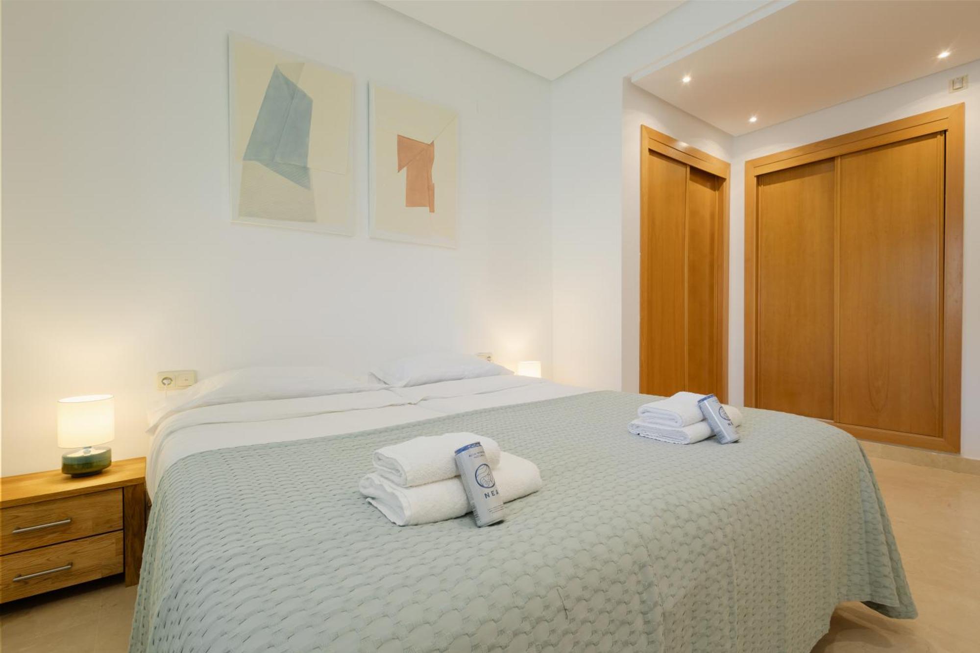 Apartamento 3 Bedroom Apartment, With Private Garden And Terrace, In Puerto Banus *